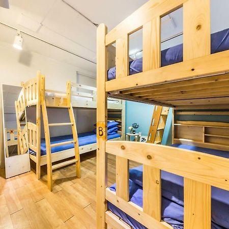 Sinchon Sisters Hostel Сеул Екстериор снимка