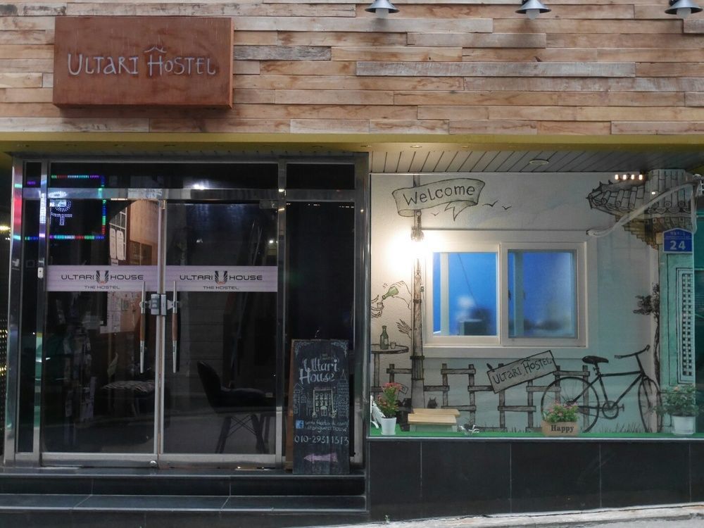 Sinchon Sisters Hostel Сеул Екстериор снимка