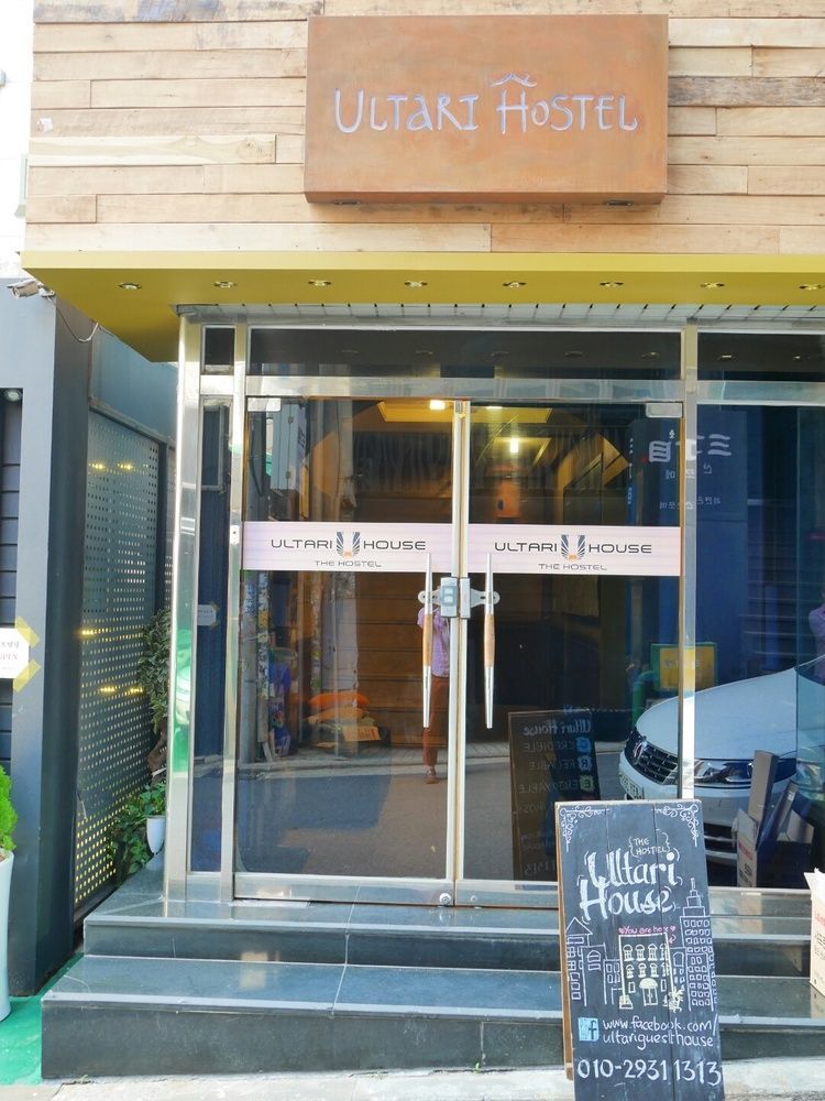 Sinchon Sisters Hostel Сеул Екстериор снимка