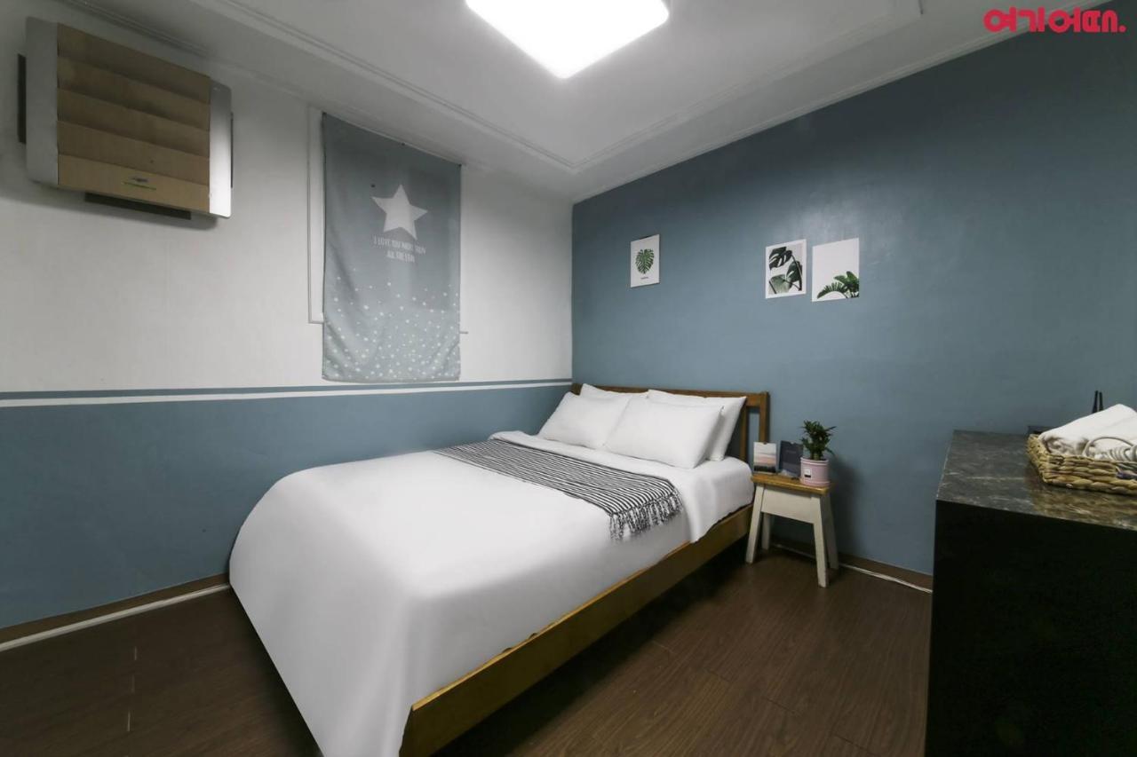 Sinchon Sisters Hostel Сеул Екстериор снимка
