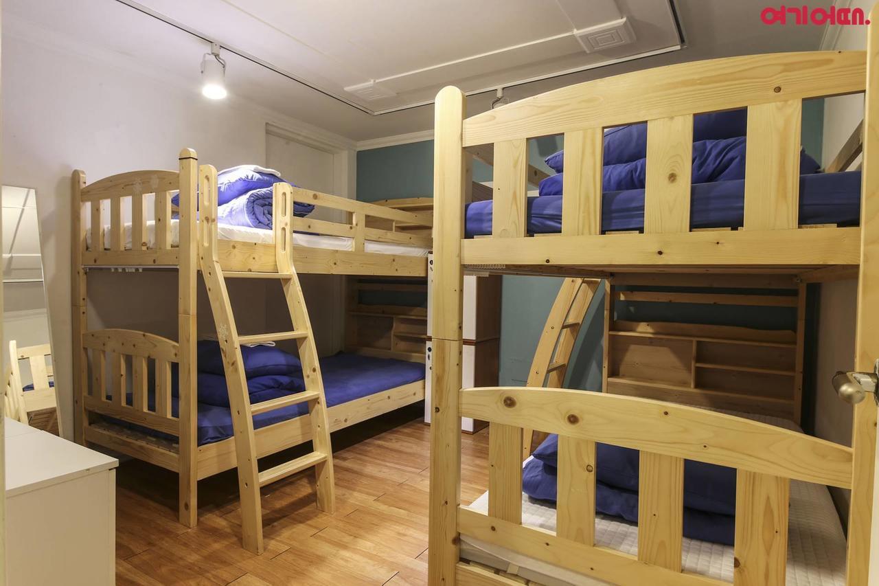 Sinchon Sisters Hostel Сеул Екстериор снимка